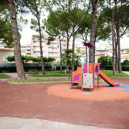 Les Nereids Beach Apartament *